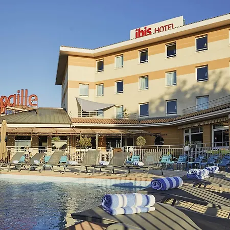 Ibis Hotel 3*